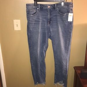 Lucky Brand Girl Next Door Low Rise Straight Leg
